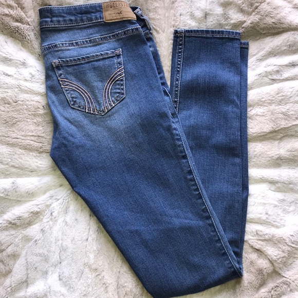 💕NWOT💕 HOLLISTER SUPER SKINNY STRETCH JEANS - Picture 2 of 16